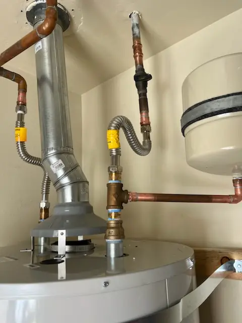Water heater installation and plumbing repair in Andersonville